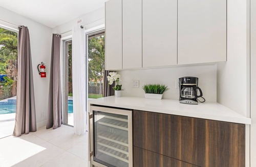 Downtown Hollywood Villa | Renovated house w/private heated pool & grill