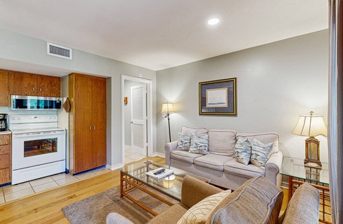 Kiawah Island Condo | Renovated lagoon-view condo with screened porch & WiFi - steps from the beach