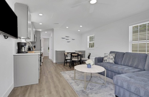 Naples Cottage | Renovated Naples Retreat- Resort Pool & Game Room