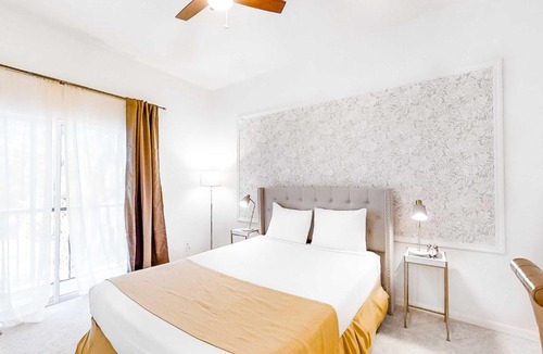 Bahama Bay House | Resort Condo with Shared Pools Hot Tub Central AC and High-Speed WiFi
