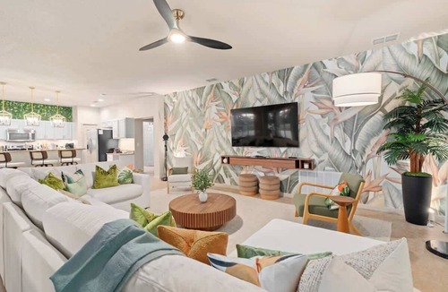 Bellavida House | ⭐ Resort Home, Heated Pool & Spa, Game Room, Themed Bedrooms, Fully Stocked ⭐