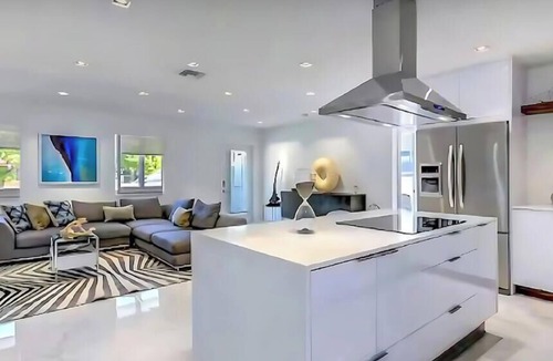 Palmetto Estates House | Resort Near Zoo & The Falls Pool/Spa, BBQ & Gym