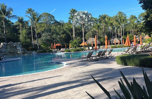 Ole House | Resort-Style 3BR 2 Living Rooms, TVs in Every Bedroom & Steps to the Pool.