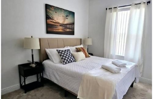 Buena Ventura Lakes Apartment | Resort-Style Home in gated community with ammenities close to MCO and Parks!