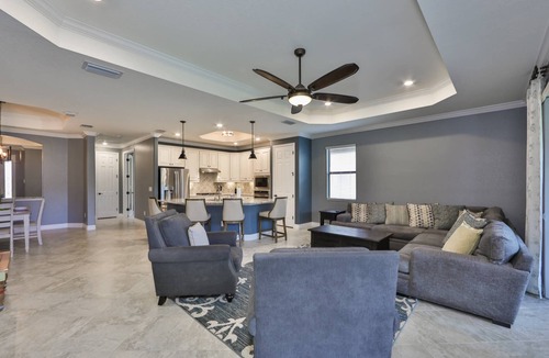 Lakewood Ranch House | Resort-Style Living at Lovely Lakewood - Heated Pool, Tennis, Golf Membership, Fitness Center & Spa!