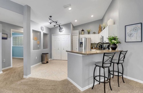 Fort Myers Condo | Resort-Style Living Awaits | Beautiful Colonial Country Club Condo with Water Views & Bikes Included