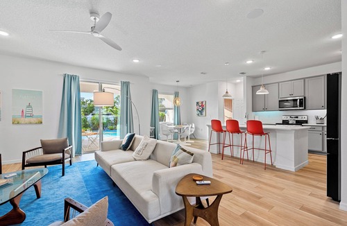 Port Saint Lucie House | Resort-Style Modern Retreat Pet Friendly