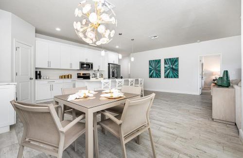 Port Malabar House | Retreat at Palm Bay Pool Home
