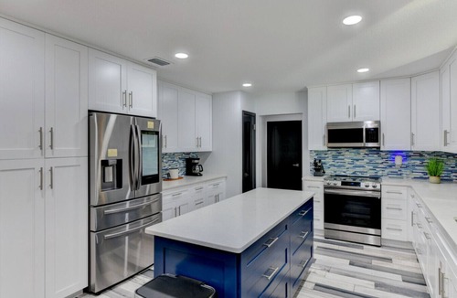 Palma Sola House | River House - Pool, Spa & Gameroom Near Anna Maria