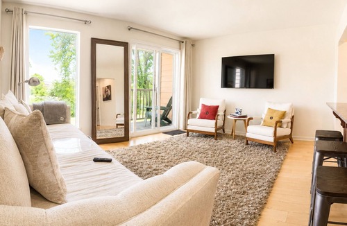 North Capitol Condo | Riverfront Downtown Nashville