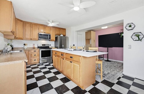 Historic Downtown Melbourne House | Riverfront Home with Guest House, Deck and Yard