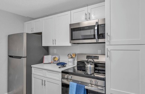 Fort Myers Apartment | Riverwalk Retreat | Waterfront Escape