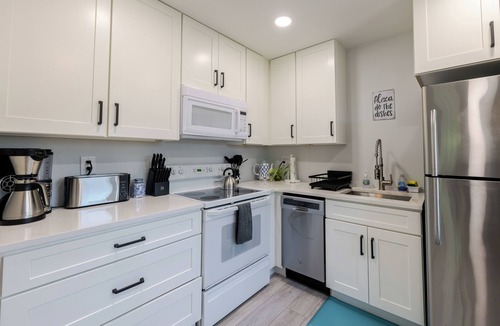 Gillespie Park House | Roaring Palms - Open, Airy, Perfectly Located
