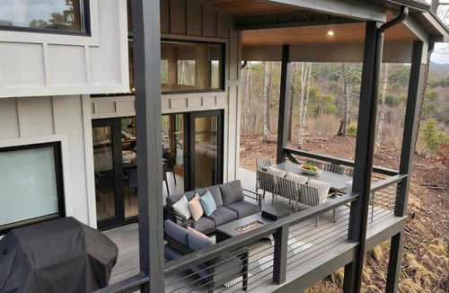 Bryson City House | Rockledge - Dandelion - private, lakeside community docks, view of Fontana Lake