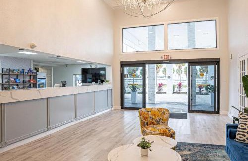 Clearwater Hotel | Rodeway Inn Clearwater - Central