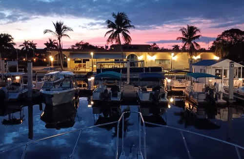 Naples Boat Rental | Romantic getaway