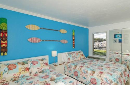 Trailer Estates Apartment | Room 127 - Waterfront, Heated Pool, Huge TV, Tiki Bar & Grill