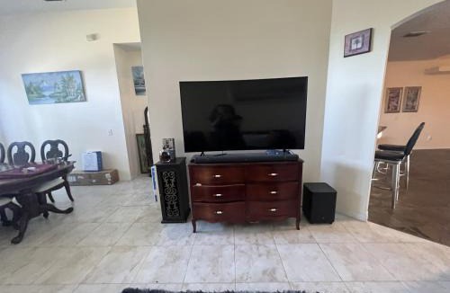 Citrus Park House | Room in Citrus park and Carrollwood with Pool, close to the airport & downtown