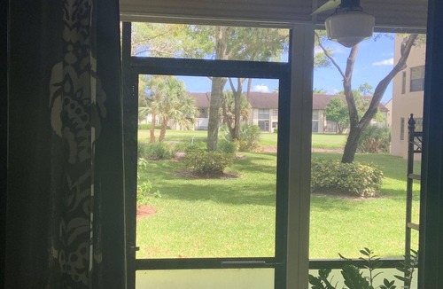 Florida Gardens Condo | Roomy 1st floor condo