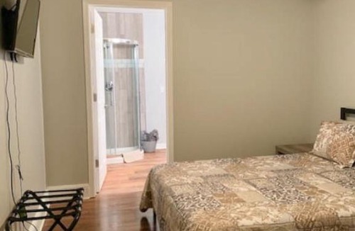 Salem House | S Circle Beautifully Restored Rental Home in Salem