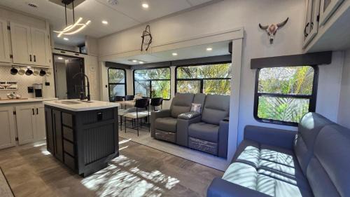 River Ranch Apartment | S'mores & Stars: The Ultimate Family RV Rental 235