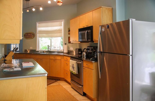 Johns Island House | Sailors Rest: Pool & Sauna, Tropical Island Oasis, Fireplace
