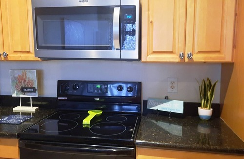 Kissimmee Condo | ⭐SALE! AUG 1-13 5 STAR CONDO*PREMIER HOST*GREAT PRICE&CLOSE TO ALL ATTRACTIONS⭐