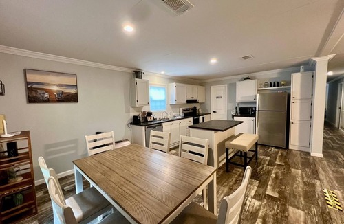 Brooksville House | Saltwater Pool + Fire Pit Nights , Weeki Wachee