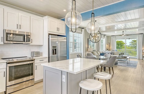 Cortez House | Saltwater Serenity | Canal Front w/Heated Pool Near Anna Maria Island