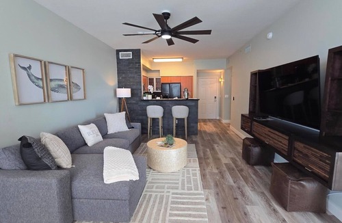 East Ocean Ave Condo | Salute the Morning View!