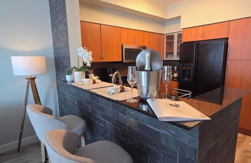 East Ocean Ave Condo | Salute the Morning View!