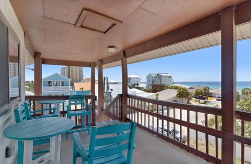 Holiday Beach House | Sand Castle Villas 1 (2/1)