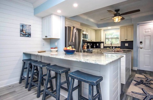 Sanibel Condo | Sand Pointe 212 - Gulf view vacation rental condominium