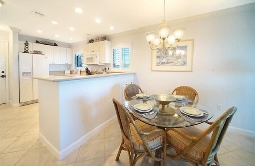 Sanibel Apartment | Sandalfoot Condo 1D3