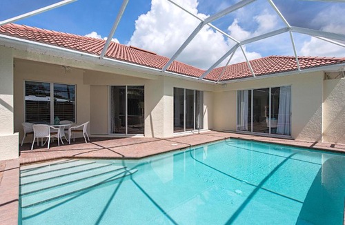 Lake Park House | Sandcastle Sister