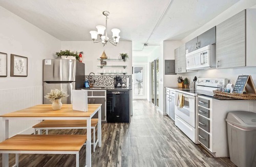 Satellite Beach Apartment | Sandpiper 𓇼 1BR/1BA Across From Beach!