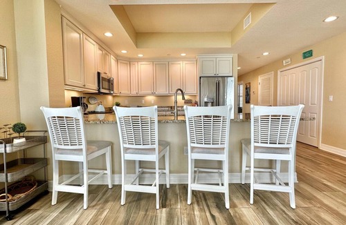 Clearwater Beach Condo | Sandpiper's Cove 303 Waterfront 3 Bedroom 2 Bathroom - Sandpiper's Cove