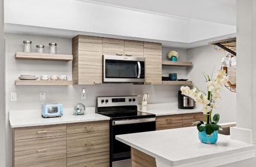 South Patrick Shores Apartment | Sandpiper Towers 512