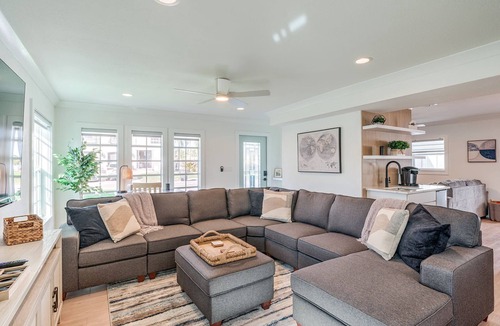 Hills T P House | Sandy Feet Retreat on Virginia Ave