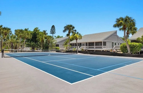 Sanibel Cottage | Sanibel Dream Cottage Near Beach w/Heated Pool, Bikes & More!