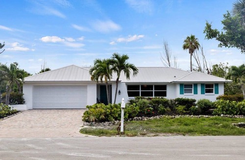 Bright Water House | Sanibel Serenity NEW Gorgeous Near Beach Pool Home