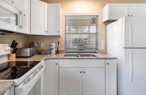 Sanibel Cottage | Sanibel Shores A2 Beautiful 2 bedroom Cottage short walk to the beach