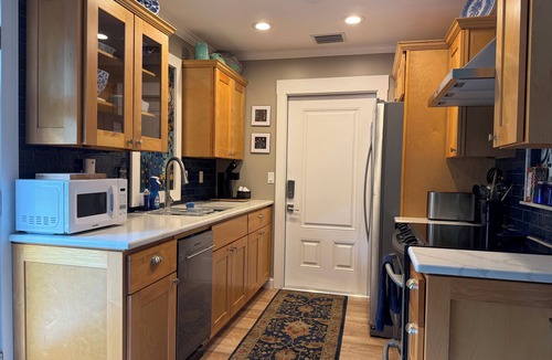 Southgate Apartment | Sarasota Cozy & Clean, Near #1 Beach Siesta in SouthGate Neighborhood