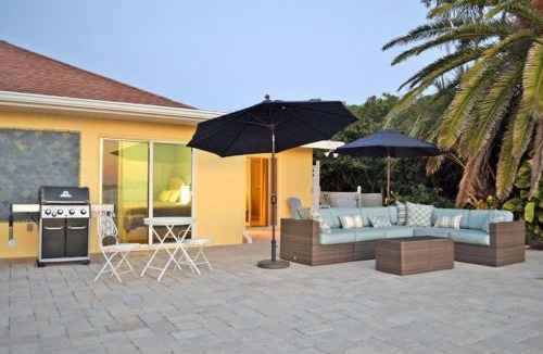 Vamo House | Sarasota - Dunmore 8730