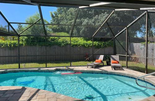 Lake Sarasota House | Sarasota home with heated, saltwater pool, close to Siesta Key Beach