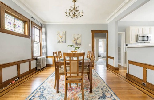 Ampere Apartment | Savvy Traveler 3BR NJ Home with great access to New York City