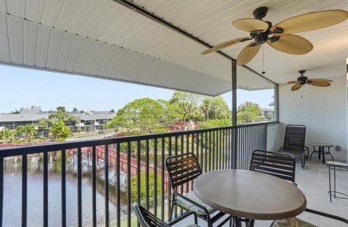 Park Shore House | Scenic Resort Views From This 3rd Floor Deluxe Condo