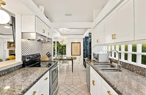 Naples Park House | Screened Pool Paradise – Just Minutes from Beach