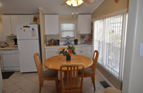 Cudjoe Key Cottage | Sea Breeze Cottage - Venture Out Unit 066