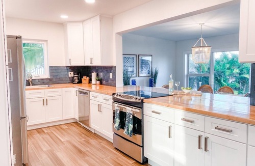 Tropical Bay Estates House | SEA EVERYWHERE! Open Water & 2 Boat Basins!